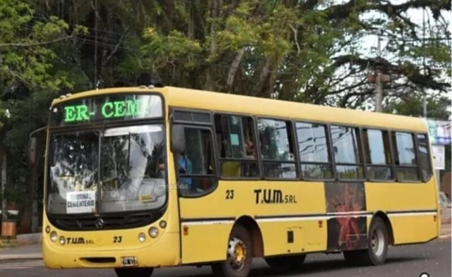 montecarlo:-la-empresa-de-colectivos-y-choferes-alcanzaron-un-acuerdo-tras-72-horas-de-paro-por-actualizacion-de-convenio