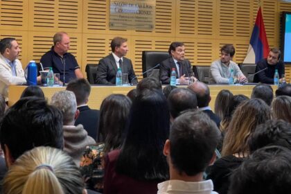 misiones-|-rovira-anticipo-una-reforma-electoral-provincial-con-boleta-unica-partidaria-y-limite-a-los-sublemas