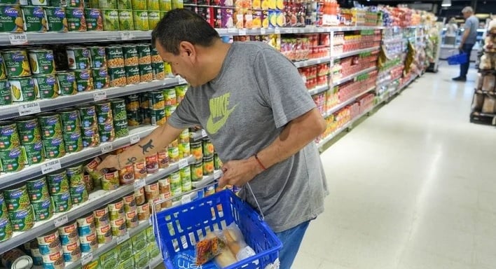 la-inflacion-de-abril-fue-del-2,6%-y-acumulo-32,4%-en-los-ultimos-doce-meses