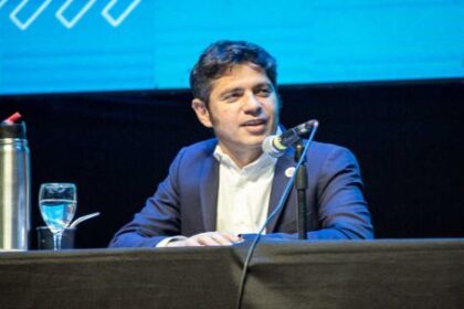 tension-en-un-acto-de-kicillof:-pidieron-por-cristina-kirchner-y-respondieron-con-“axel-presidente”