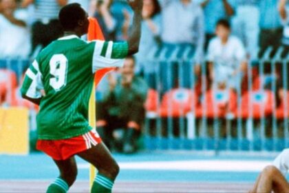 el-legado-de-roger-milla-en-italia-90:-la-revolucion-de-los-leones-indomables-y-el-baile-que-cambio-los-mundiales