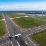 viajes-al-exterior:-mas-aerolineas-cancelan-vuelos-y-cambian-rutas-por-el-cierre-temporal-de-una-pista-de-ezeiza