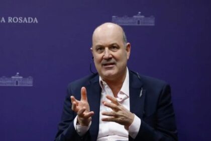 sturzenegger-presses-ahead-with-his-war-against-anmat-drug-regulator
