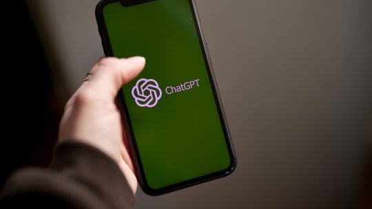openai-se-asocia-con-plaid-para-dar-asesoria-financiera-personalizada
