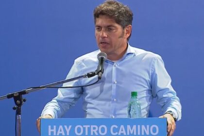 tras-el-incomodo-momento-con-reclamos-por-cristina,-axel-kicillof-mando-un-mensaje-al-kirchnerismo-duro:-“tengamos-mas-humildad”