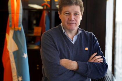el-gobernador-de-tierra-del-fuego-veto-la-ley-que-detono-su-vinculo-con-la-campora:-sostiene-el-llamado-a-la-reforma-constitucional-para-agosto