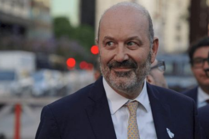 sturzenegger-respaldo-a-adorni-y-celebro-la-baja-de-la-inflacion:-“se-resolvio-un-problema-estructural”