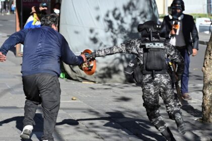 argentina-manda-un-hercules-a-bolivia-y-se-muestra-preocupada-por-el-bloqueo-de-rutas-por-protestas-sociales