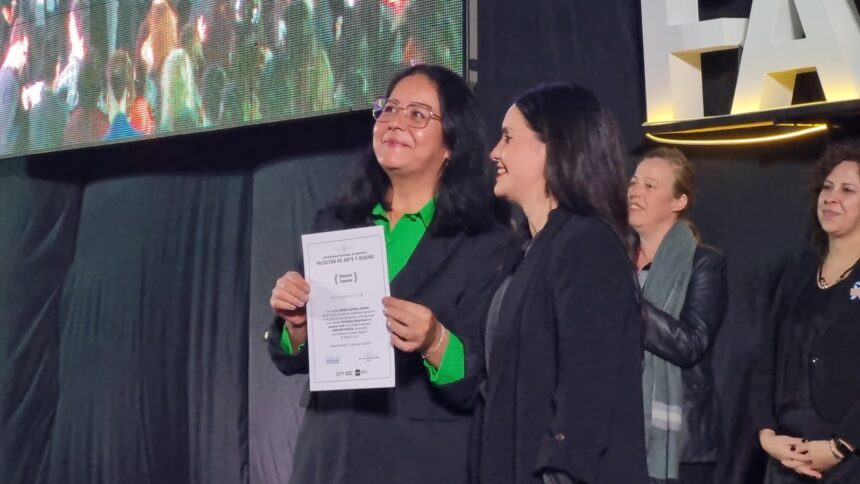 misiones-|-la-emocion-de-los-egresados-en-la-colacion-de-la-facultad-de-arte-y-diseno-de-la-unam:-“estudiar-en-una-universidad-publica-es-hermoso”