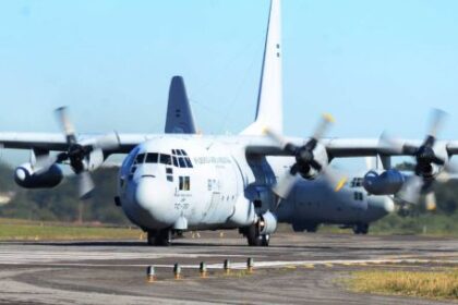 argentina-envio-un-hercules-a-bolivia-para-romper-el-bloqueo-que-sufre-el-presidente-paz-pereira-y-distribuir-alimentos