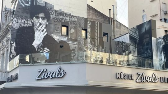 zivals-celebra-sus-55-anos-con-un-mural-monumental-de-martin-ron-dedicado-a-charly-garcia