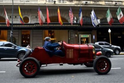 el-gran-premio-historico-vuelve-a-la-ciudad-con-autos-clasicos,-homenaje-a-la-carrera-recoleta-tigre-y-exhibiciones-abiertas-al-publico