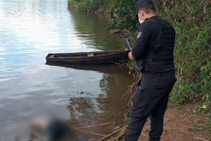 hallaron-un-cuerpo-en-la-costa-del-rio-parana-en-puerto-leoni-y-ordenaron-la-autopsia