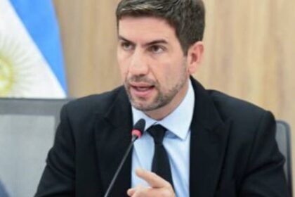 “a-mi-nombre,-con-la-mia”:-manuel-quintar-pago-otra-cybertruck-por-usd-285.000-que-nunca-recibio