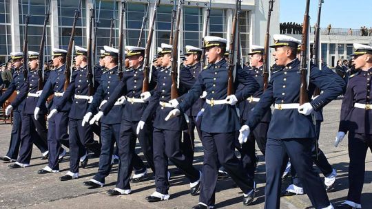 las-fuerzas-armadas,-en-una-encrucijada-por-falta-de-fondos-y-soldados-empobrecidos