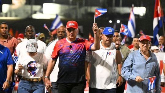 cuba-reivindico-su-derecho-a-la-defensa-propia-y-advierte-de-un-“bano-de-sangre”-en-caso-de-invasion