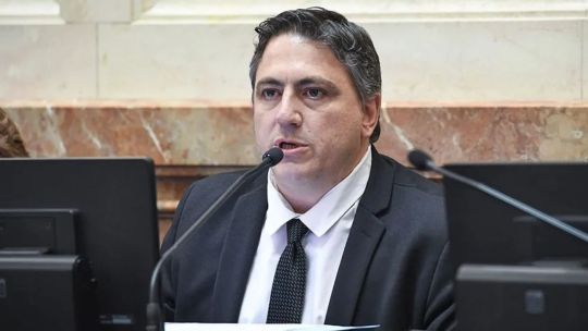 paoltroni-sobre-adorni:-“si-no-tiene-como-demostrarlo,-tiene-que-dar-un-paso-al-costado”