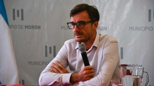 moron:-crece-la-polemica-en-torno-a-contrataciones-millonarias
