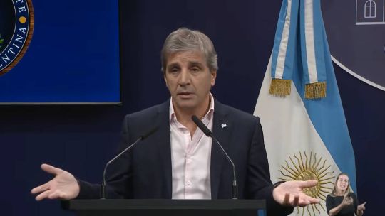luis-caputo:-“milei-ganara-por-paliza-en-primera-vuelta-las-elecciones-2027”