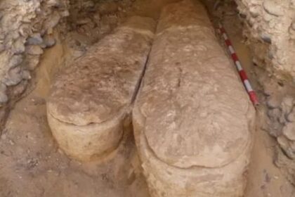 encuentran-una-iliada-de-homero-enterrado-con-una-momia,-con-2000-anos-de-antiguedad