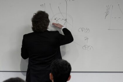 la-inflacion-cede,-la-actividad-rebota-y-la-calle-se-pregunta:-¿me-llega-el-derrame?