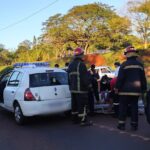 obera-|-un-trozo-de-hierro-se-desprendio-de-un-camion-e-impacto-contra-un-auto-de-transito-municipal:-el-conductor-se-dio-a-la-fuga 