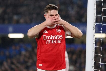 el-manchester-city-empato-y-arsenal-se-consagro-campeon-de-la-premier-league-despues-de-22-anos  
