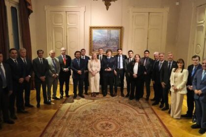 partido-mileis-la-libertad-avanza-evalua-acuerdos-provinciales-para-elecciones-de-2027