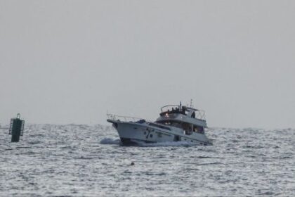 israel-intercepta-los-barcos-de-la-nueva-flotilla-con-destino-a-gaza-y-detiene-a-mas-de-400-activistas