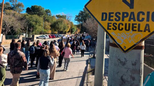 marcharon-en-carlos-paz-a-un-ano-de-las-denuncias-por-presuntos-abusos-en-un-jardin-de-infantes