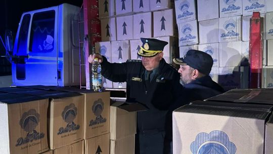 cuento-del-tio-mayorista:-simularon-una-compra-y-robaron-un-cargamento-de-aceite-de-$28-millones