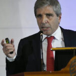 ¿se-agota-la-“motosierra”?-el-gobierno-cree-que-no-hay-margen-para-ajustar-mas-el-gasto-y-busca-sumar-recaudacion
