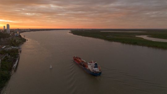 consorcio-kkr-advierte-a-la-casa-blanca-sobre-parcialidad-en-subasta-de-10.000-millones-de-dolares-en-argentina