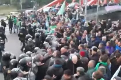 protestas-y-movilizaciones-sobre-la-general-paz,-a-la-altura-de-san-martin:-reclaman-por-el-cierre-de-pymes