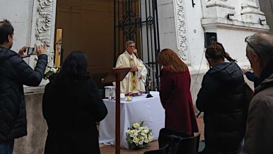 el-arzobispo-jorge-garcia-cuerva-denuncio-que-las-obras-de-la-ciudad-danaron-la-historica-iglesia-de-santa-catalina