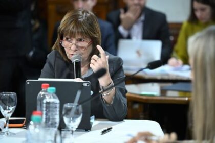 el-gobierno-negocio-cambios-en-la-ley-de-inviolabilidad-de-la-propiedad-privada-y-logro-dictamen-en-el-senado