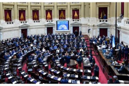 azotes,-carnet-para-mochileros-o-matriculas-para-palomas-mensajeras:-las-leyes-curiosas-e-insolitas-que-busca-eliminar-la-ley-de-hojarascas