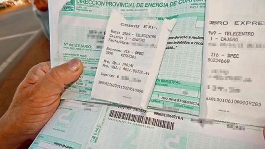 la-dpec-devolvera-dinero-cobrado-de-mas-a-usuarios:-como-hacer-el-tramite-digital