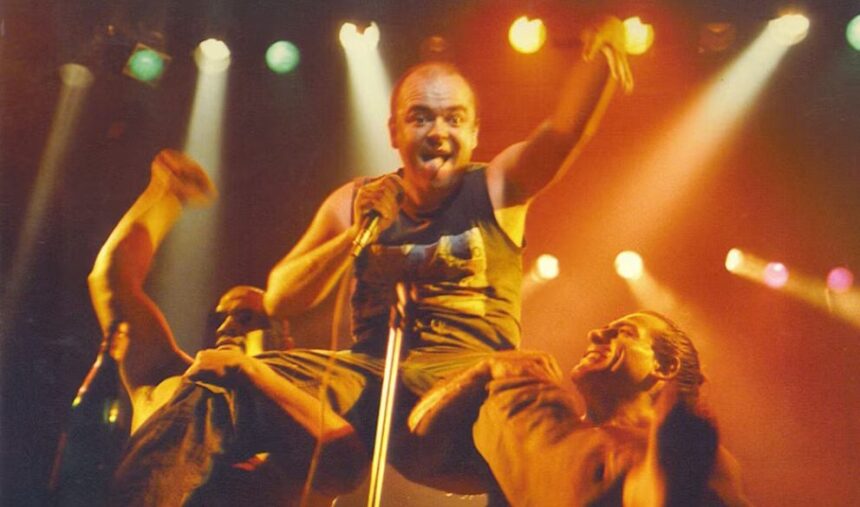 el-tornado-de-sumo-llega-a-posadas:-la-escuela-de-rock-revive-la-historia-de-luca-prodan