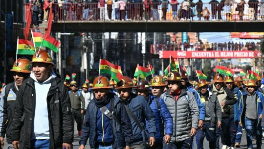 “rodrigo-paz-no-cayo,-pero-ya-no-gobierna”,-la-advertencia-sobre-la-crisis-que-sacude-a-bolivia