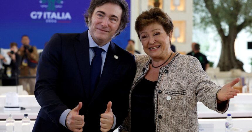 el-directorio-del-fmi-aprobo-la-segunda-revision-del-programa-y-un-desembolso-de-us$1.000-millones-para-argentina