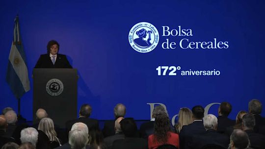 el-presidente-milei-anuncio-una-baja-de-las-retenciones-al-trigo-y-la-cebada-en-junio-y-para-la-soja-en-enero-de-2027