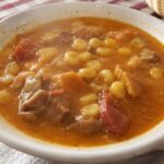 receta-de-locro-criollo-tradicional-paso-a-paso:-el-clasico-casero-e-infaltable-para-este-25-de-mayo