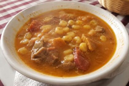 receta-de-locro-criollo-tradicional-paso-a-paso:-el-clasico-casero-e-infaltable-para-este-25-de-mayo
