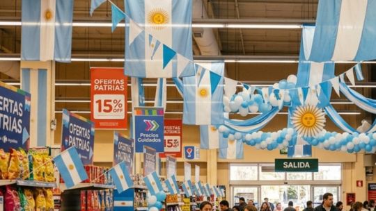 feriado-del-25-de-mayo-de-2026:-horarios-de-shoppings-y-supermercados