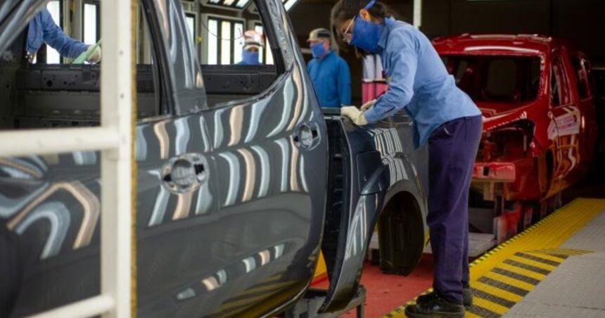 en-medio-del-furor-importador-de-autos-chinos,-ya-cerraron-10-autopartistas-y-la-produccion-cayo-casi-10%