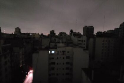 apagon-en-caba:-casi-100-mil-usuarios-sin-luz-tras-el-incendio-en-una-subestacion-de-edesur