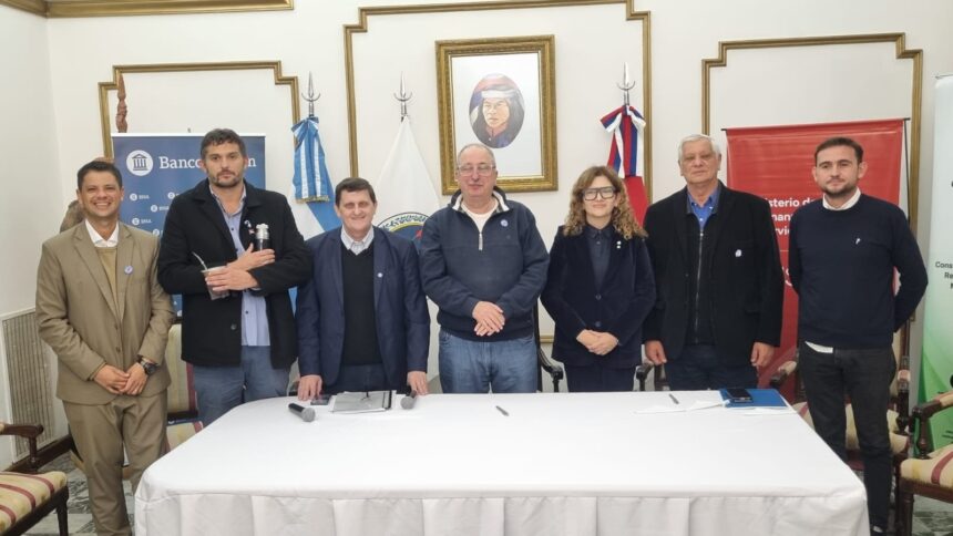 el-gobernador-de-misiones,-hugo-passalacqua-y-el-banco-nacion-presentaron-nuevas-lineas-de-credito-para-el-sector-yerbatero,-forestal,-tealero-y-energetico,-por-97-mil-millones-de-pesos