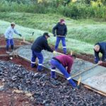 avanzan-las-obras-en-la-plaza-villa-lindstrom-de-obera-con-nuevos-senderos,-juegos-y-playon