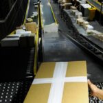 por-la-baja-del-dolar,-crecen-las-importaciones-para-consumo-y-las-compras-por-courier-llegaron-a-un-record